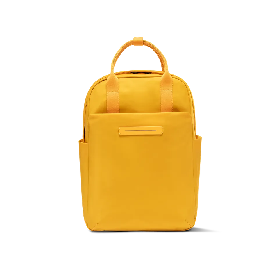 horizn-studios-aoyama-totepack-s-bright-amber-ballistic-nylon-mit-rpet-futter image 1
