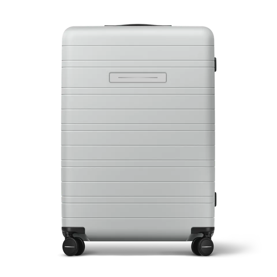 horizn-studios-h7-essential-light-quartz-grey-veganer-hartschalen-koffer-check-i image 1