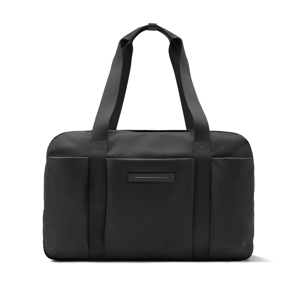 horizn-studios-shibuya-weekender-m-all-black-recyceltes-nylon-reisetasche image 1