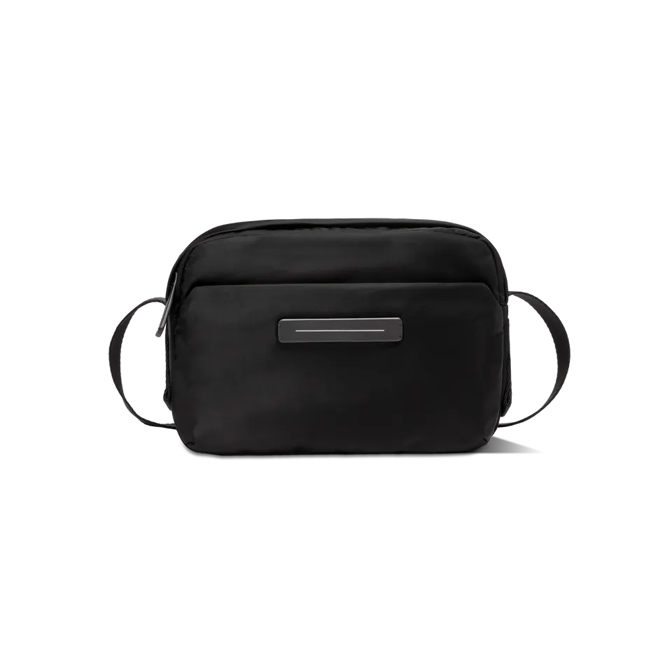 horizn-studios-aoyama-crossbody-black-ballistic-nylon-mit-rpet-futter image 1