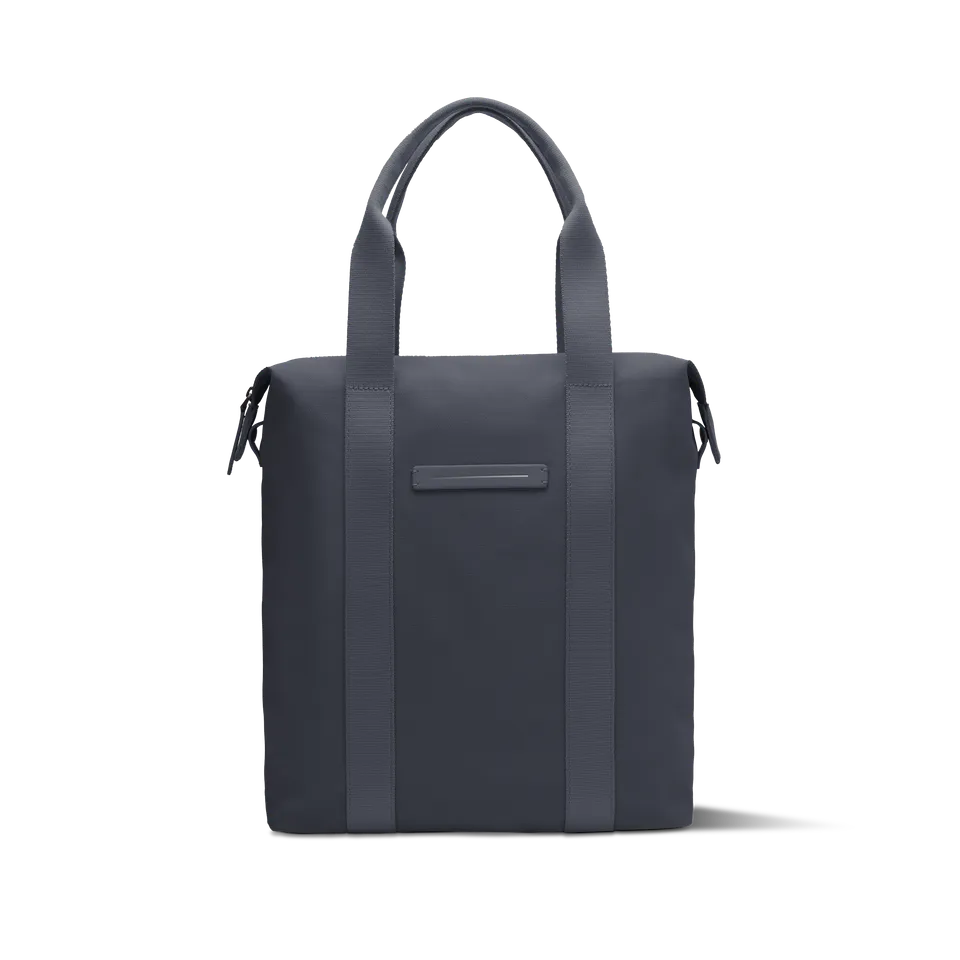horizn-studios-sofo-vertical-tote-night-blue-shopper-aus-wasserabweisendem-wachs image 1