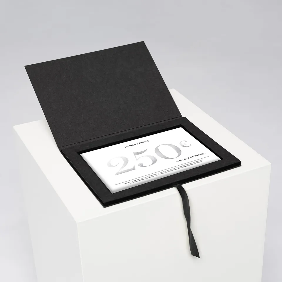 horizn-studios-boxed-gift-card-light-quartz-grey-250-geschenkkarte image 1