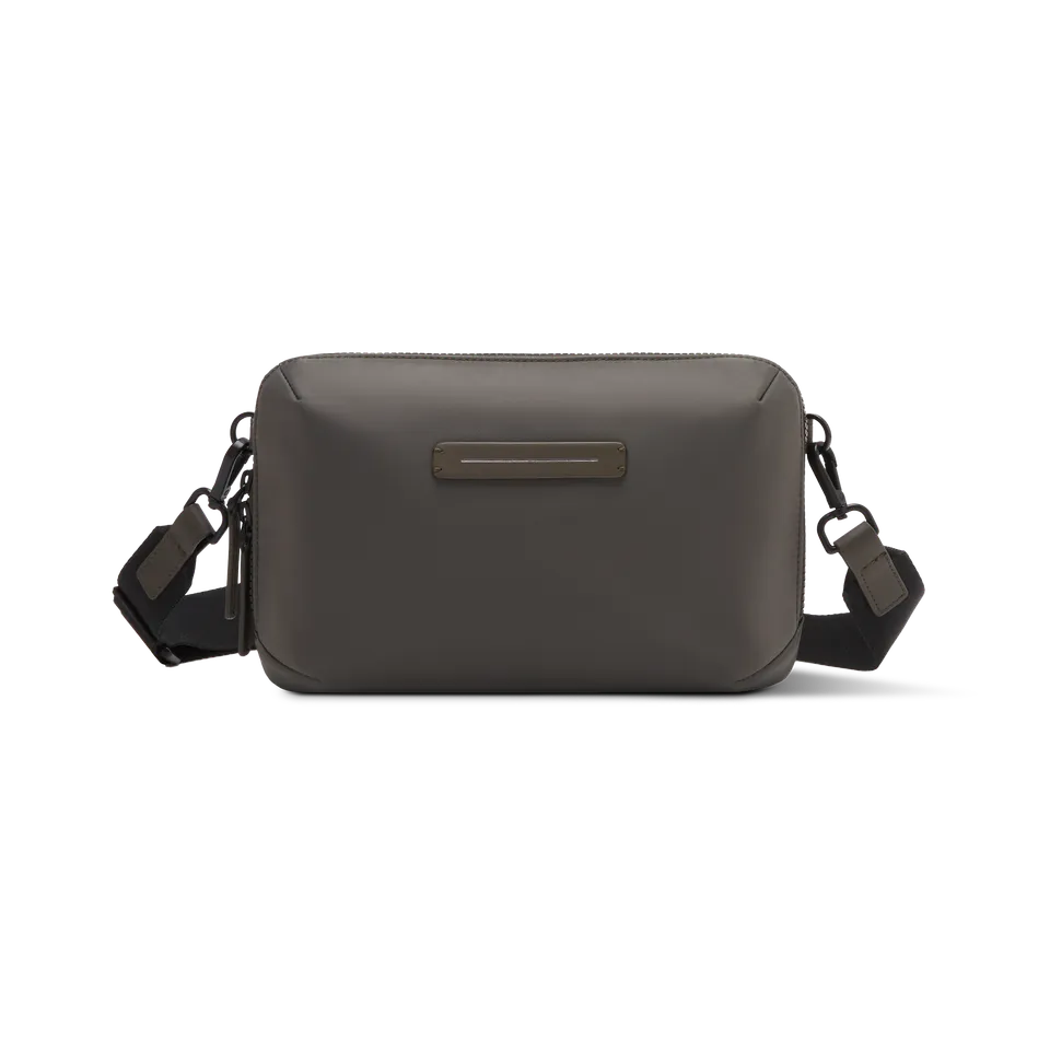 horizn-studios-gion-shoulder-bag-dark-olive-crossbody-tasche-aus-recyceltem-nylo image 1