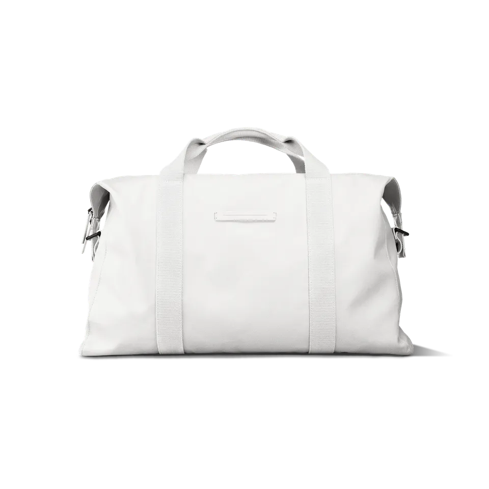 horizn-studios-sofo-weekender-m-all-white-recycled-waxed-canvas-40-liter-reiseta image 1