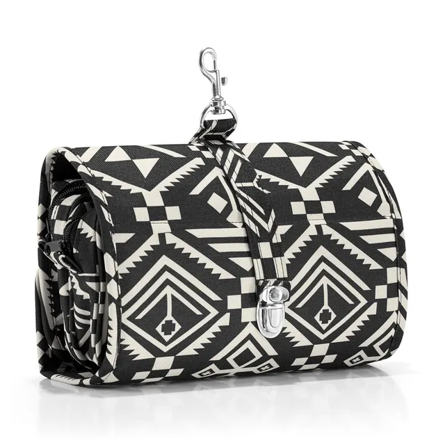 reisenthel-travelling-kulturtasche-serie-hopi-kulturtasche-zum-aufrollen-und-auf image 1