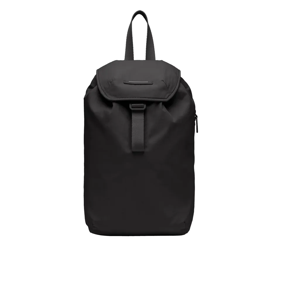horizn-studios-chiado-backpack-all-black-rucksack-aus-recyceltem-nylon image 1