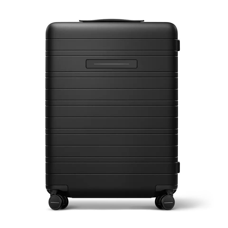 horizn-studios-h6-essential-all-black-hard-shell-check-in-koffer-gr-e-m-64-cm image 1