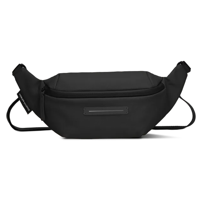 horizn-studios-sofo-cross-body-bag-in-all-black-umh-ngetasche-aus-recyceltem-was image 1
