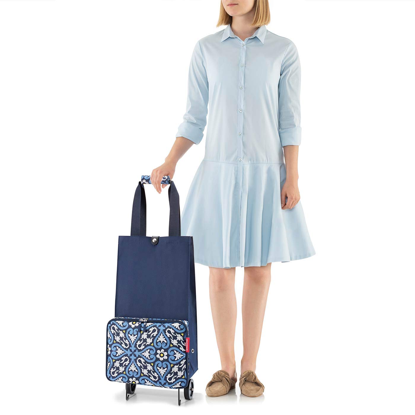 reisenthel-foldabletrolley-einkaufstrolley-30-l-blau-dreifach-faltbar-wasserabwe image 4