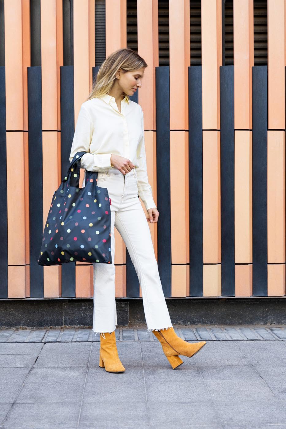 reisenthel-mini-maxi-shopper-dots-faltbare-einkaufstasche-15-l-mit-extralangen-h image 3