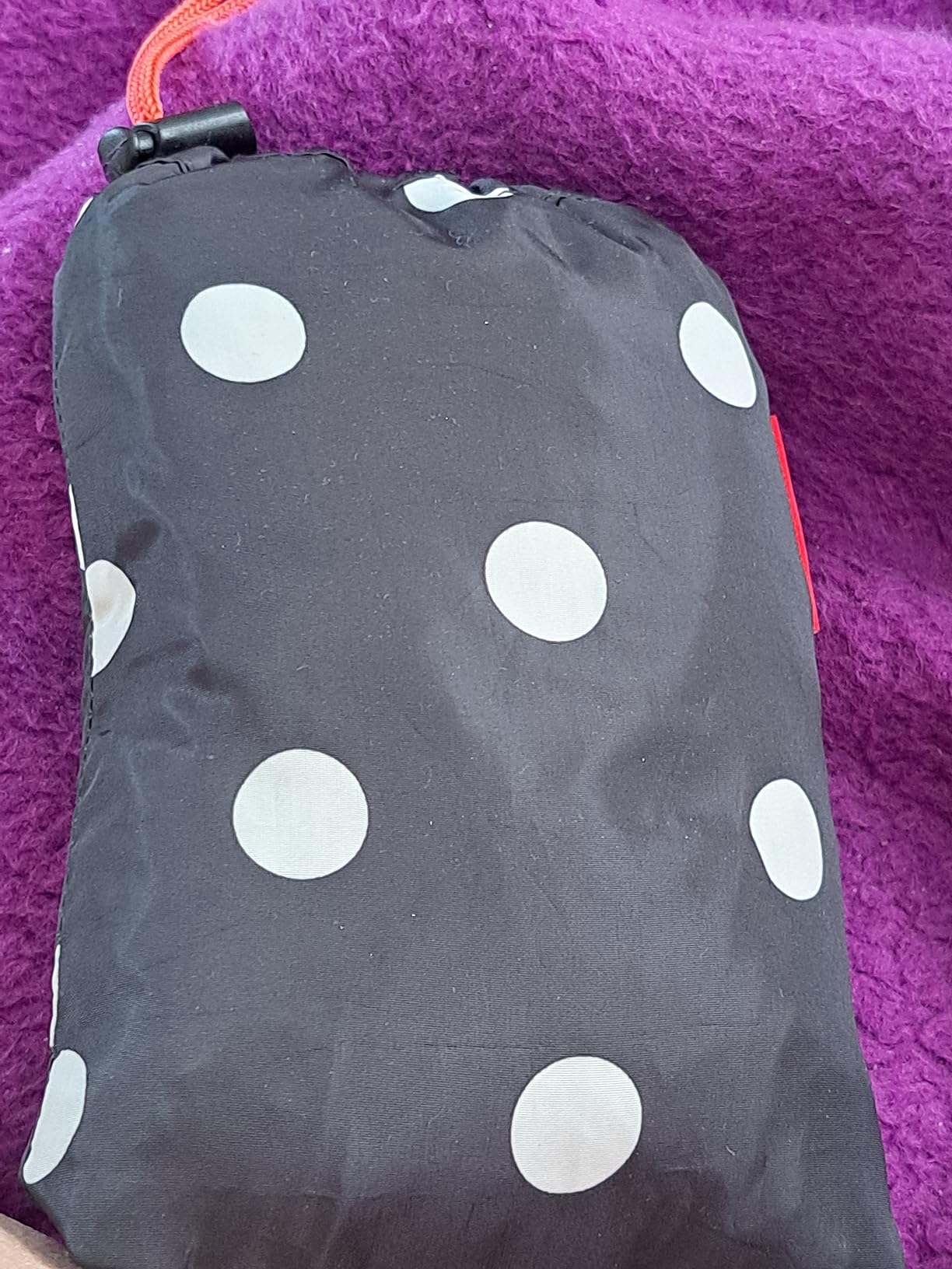 Passt in jede Handtasche