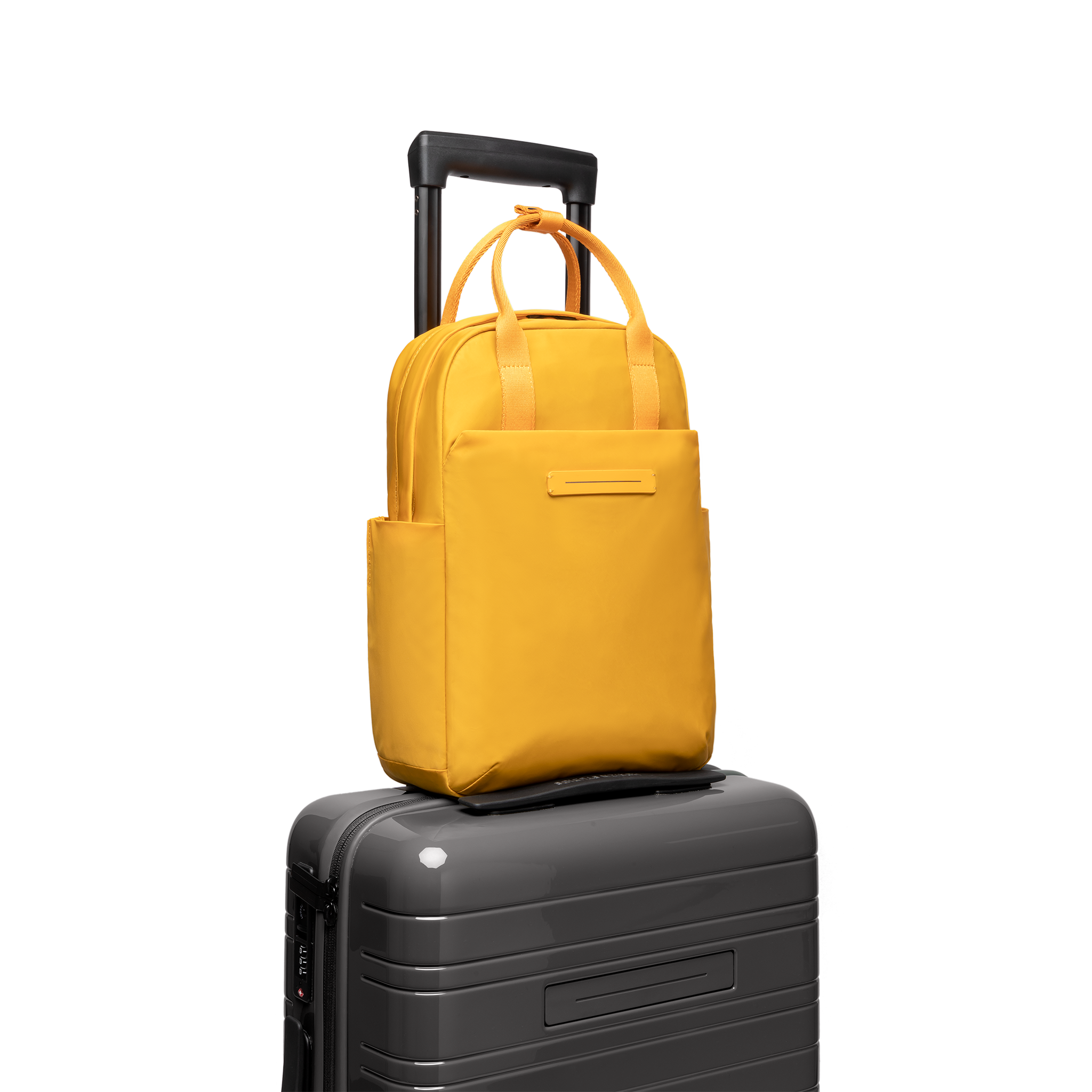 horizn-studios-aoyama-totepack-s-bright-amber-ballistic-nylon-mit-rpet-futter image 6