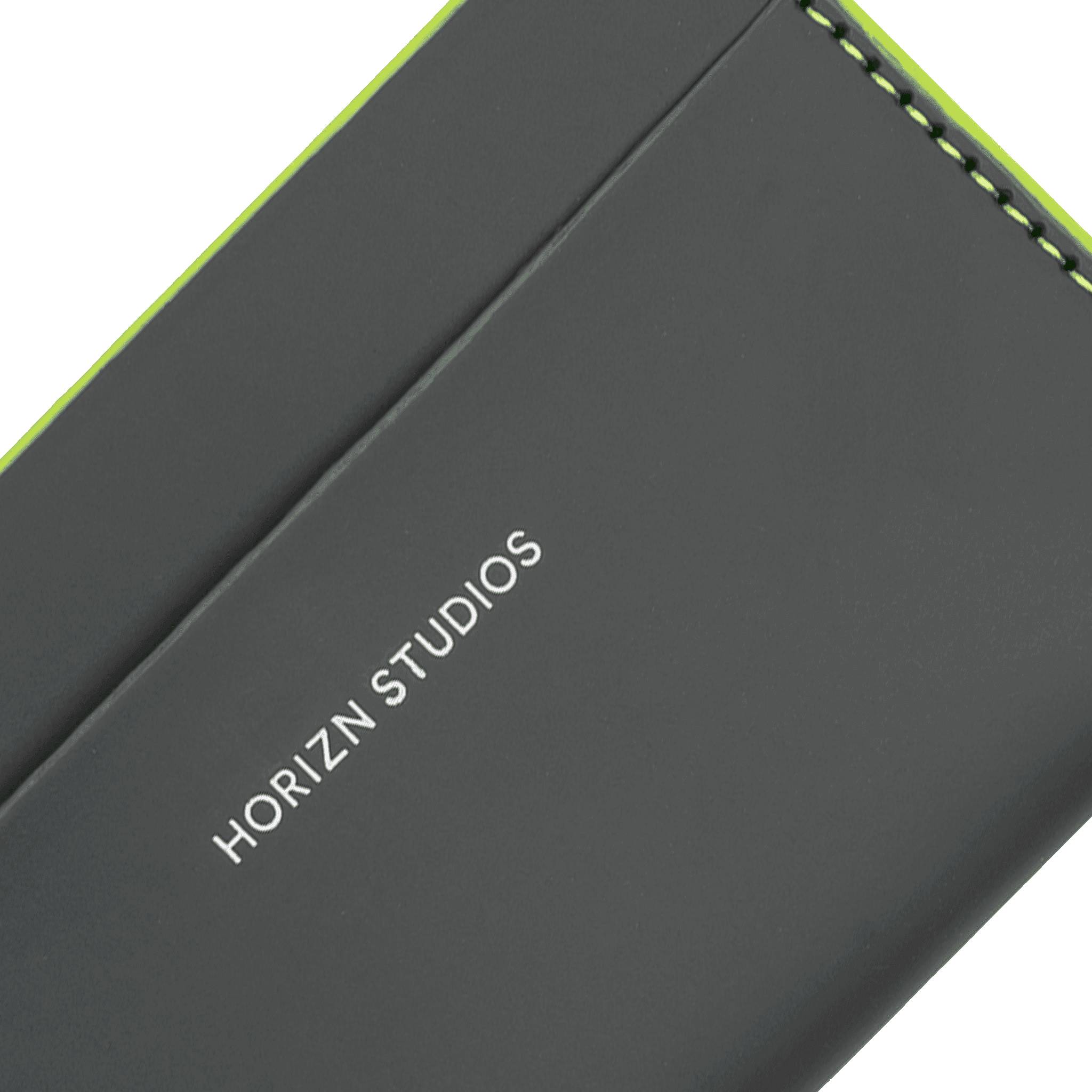 horizn-studios-cardholder-graphite-neon-green-veganer-kartenhalter image 4