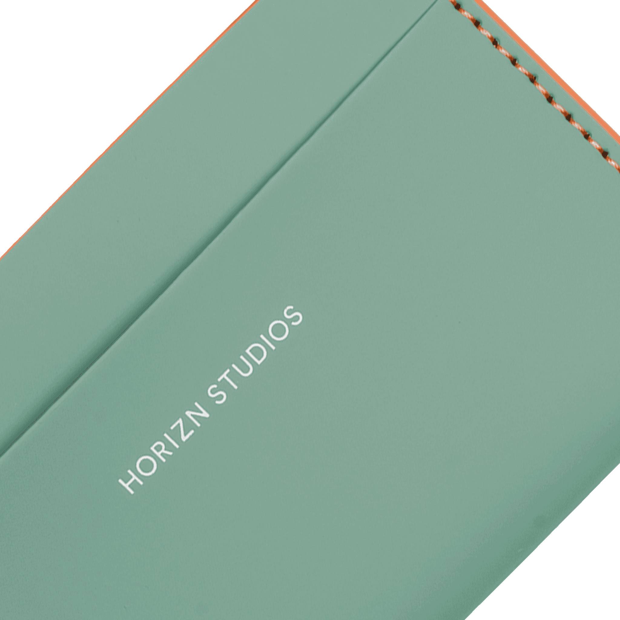 horizn-studios-cardholder-marine-green-neon-orange-veganes-kartenetui image 5