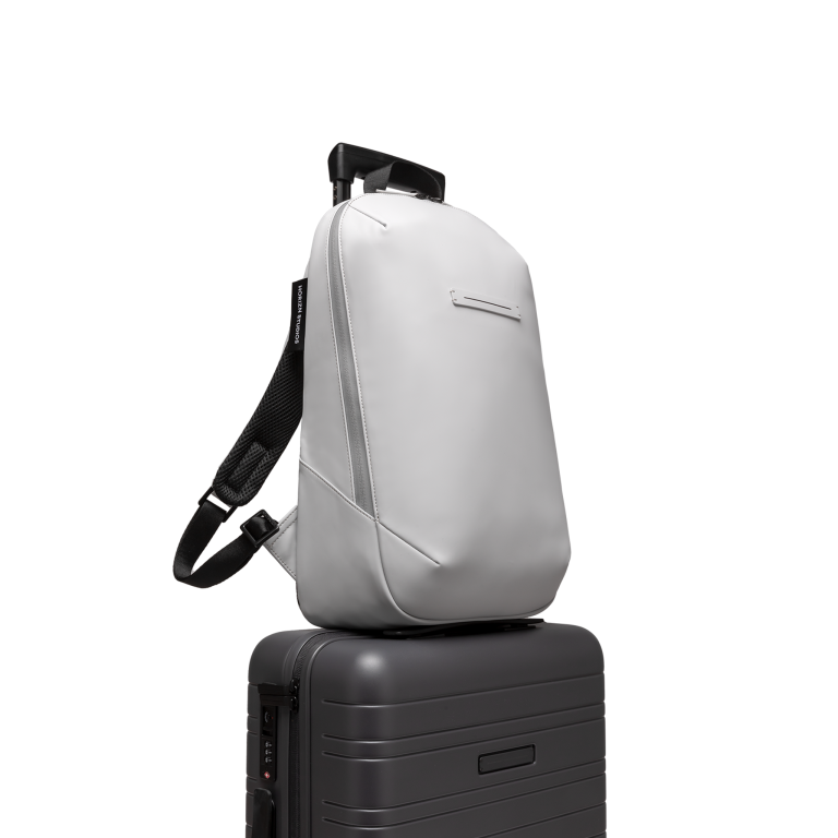 horizn-studios-gion-backpack-essential-m-light-quartz-grey-tarpaulin-rucksack image 5