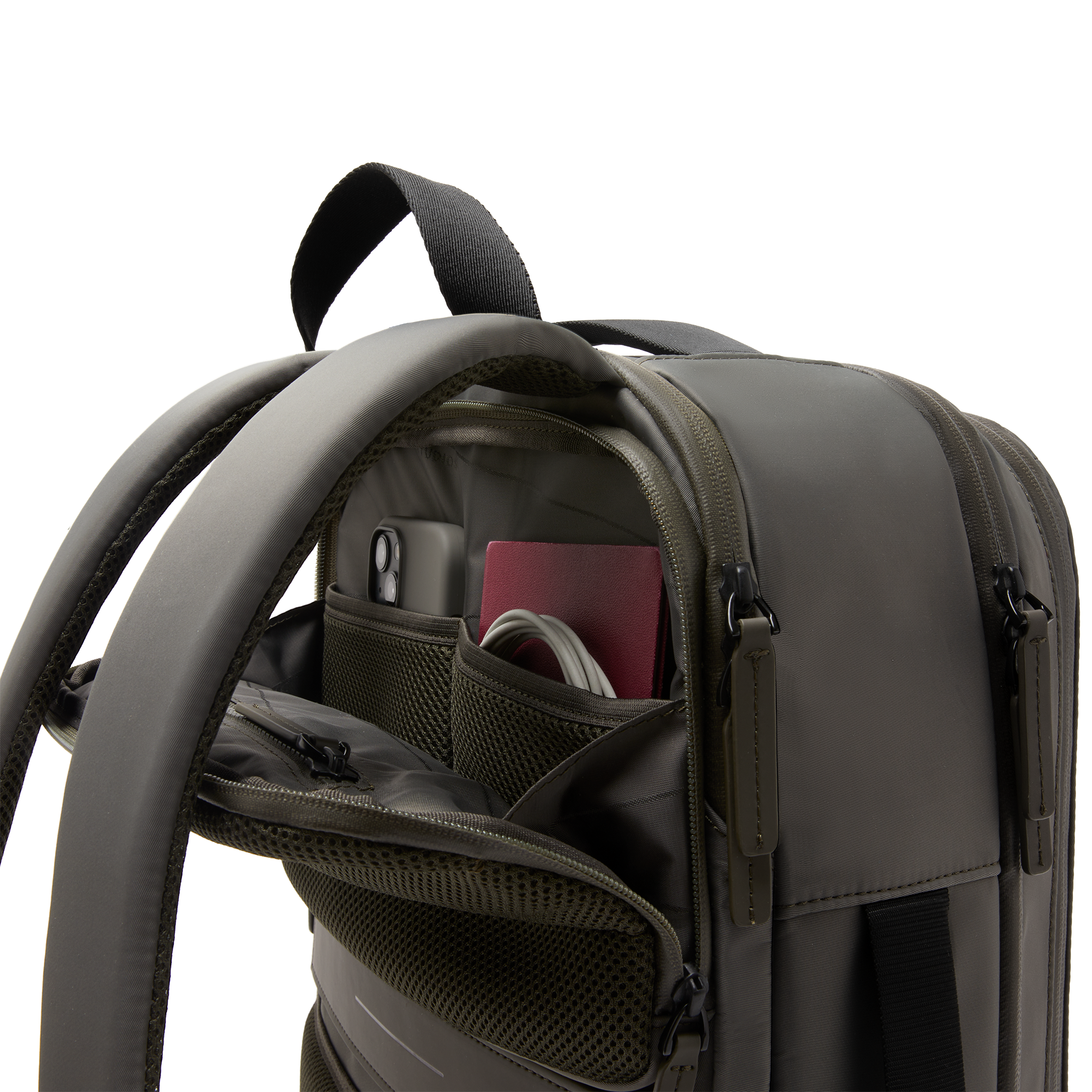 horizn-studios-gion-backpack-travel-reiserucksack-dark-olive-recyceltes-nylon image 8