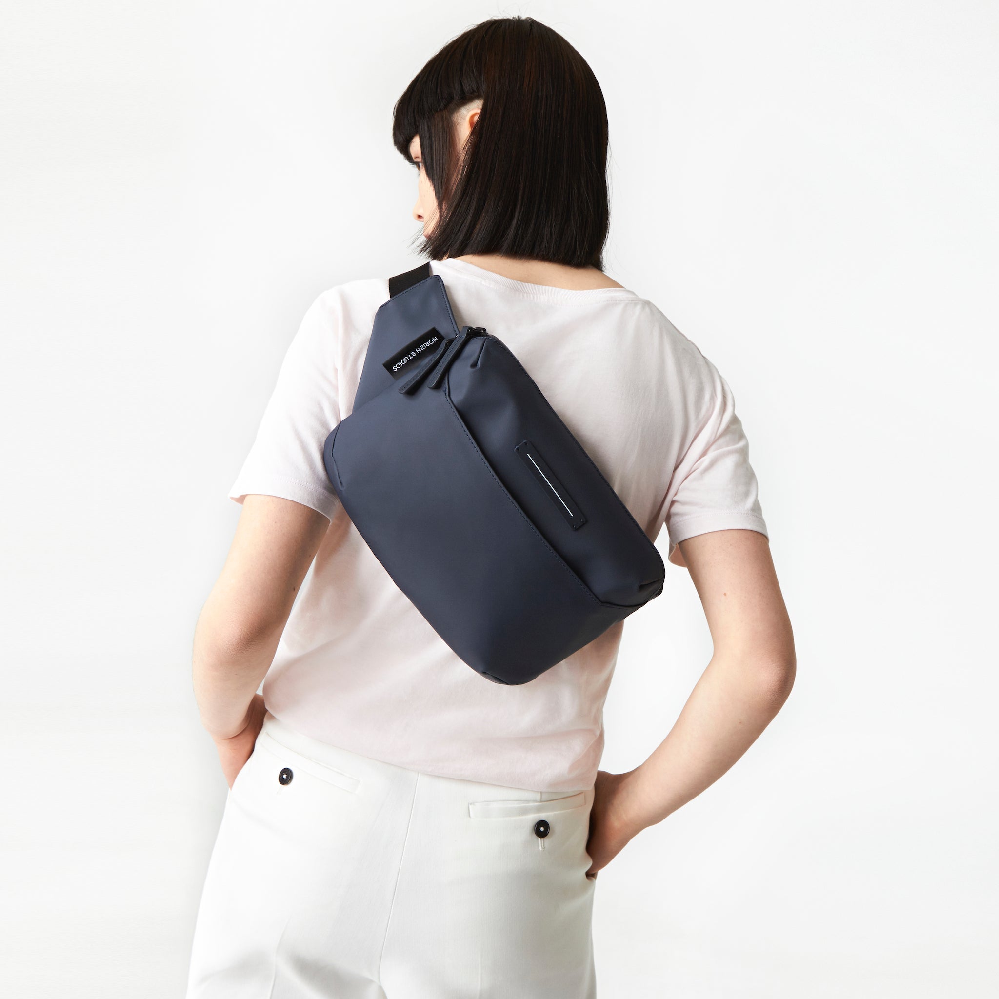 horizn-studios-gion-cross-body-bag-m-night-blue-tarpaulin-wasserabweisende-umh-n image 4