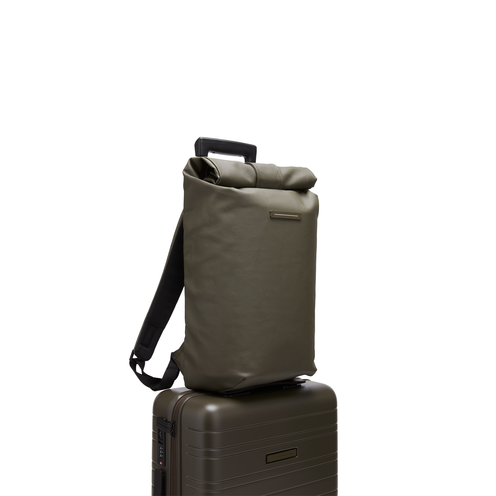 horizn-studios-sofo-rolltop-backpack-dark-olive-waxed-canvas-daypack image 7