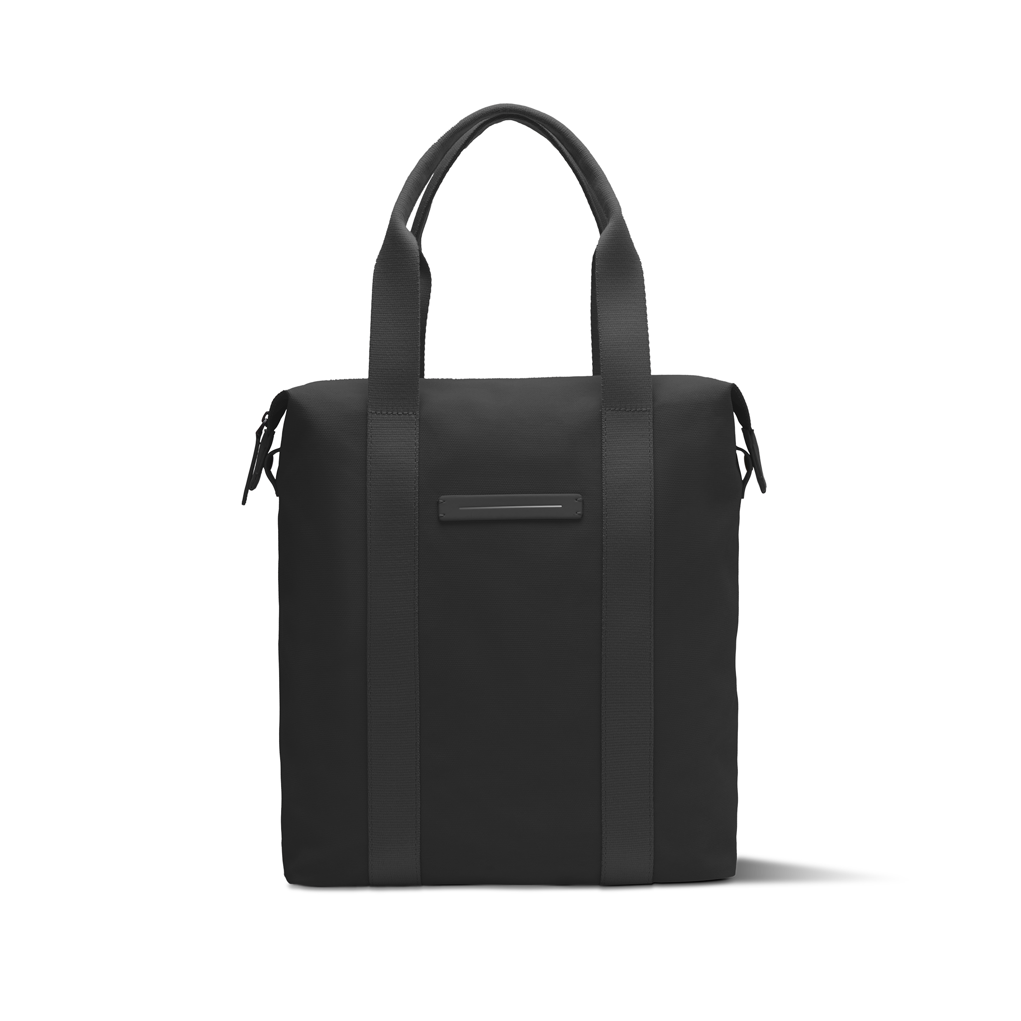 horizn-studios-sofo-vertical-tote-in-all-black-shopper-tasche-aus-recyceltem-was image 1