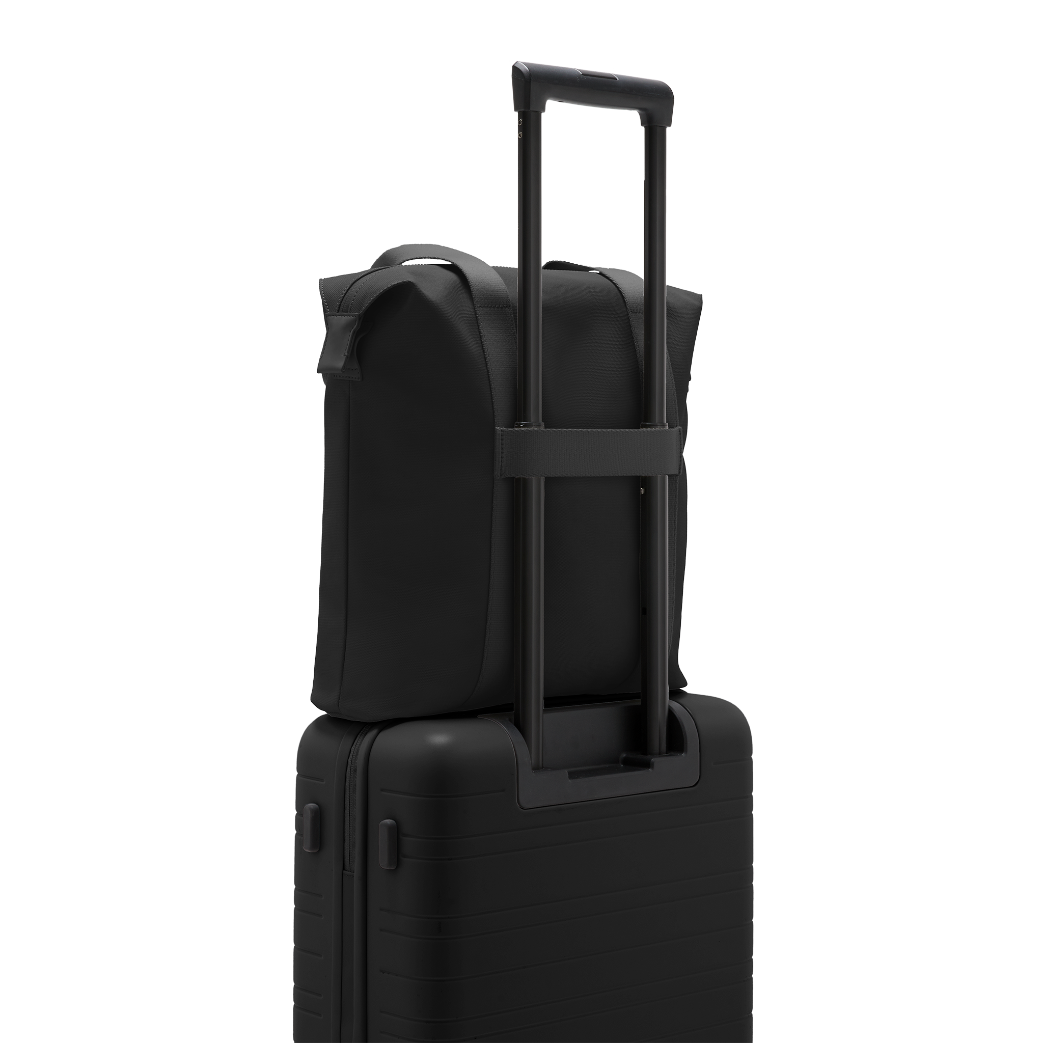 horizn-studios-sofo-vertical-tote-in-all-black-shopper-tasche-aus-recyceltem-was image 7