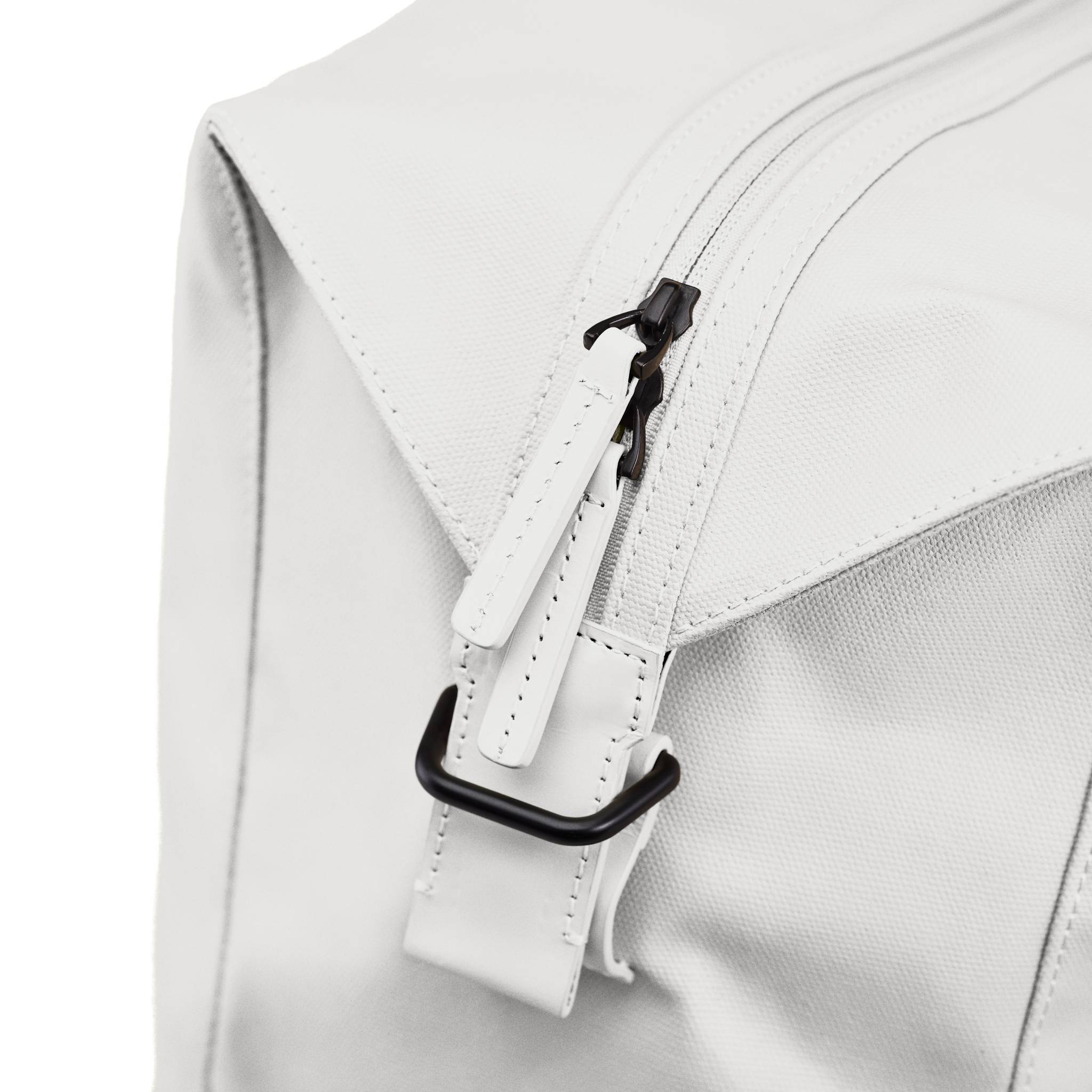 horizn-studios-sofo-weekender-m-all-white-recycled-waxed-canvas-40-liter-reiseta image 4